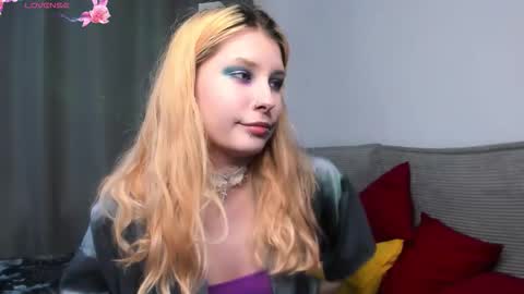 Snapshot of phoenixvale chatting on 12-05-25, 03:09 Phoenixvale Pls follow me online show from 12-05-25, 03:09