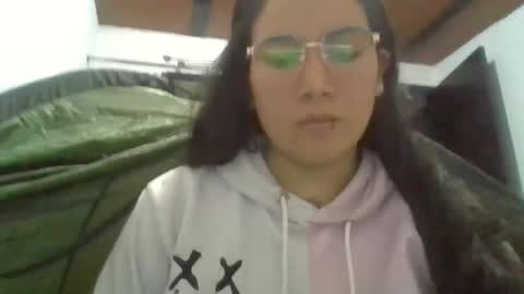 phoop_lilaa online show from 05-18-26, 01:13