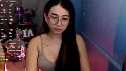 Pia online show from 01-21-25, 10:41