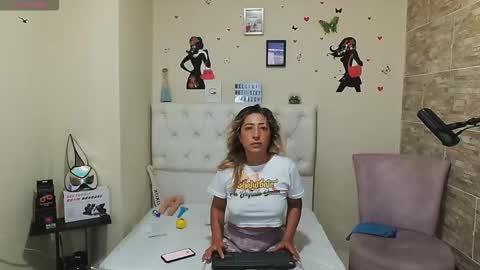 PIA BOQUITA SUAVE online show from 03-11-26, 03:18