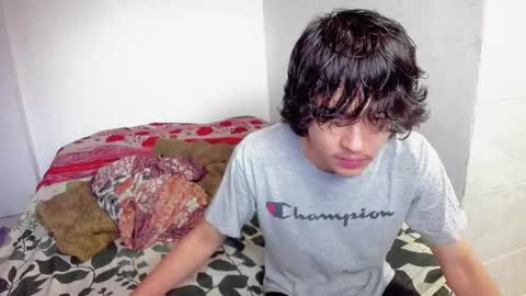 picaszomilos350 online show from 12-03-25, 11:19