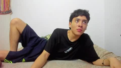 picaszomilos350 online show from 03-30-26, 07:37