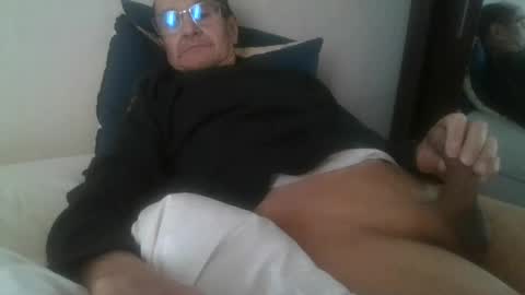 pichoun71 online show from 01-17-25, 10:55