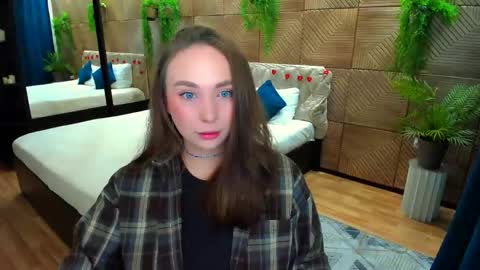 Emelie online show from 05-26-26, 04:03