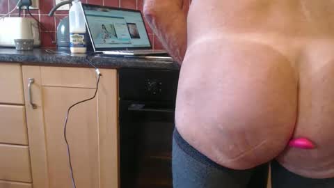 Snapshot of piercedcock069 chatting on 10-05-25, 08:23 piercedcock069 online show from 10-05-25, 08:23