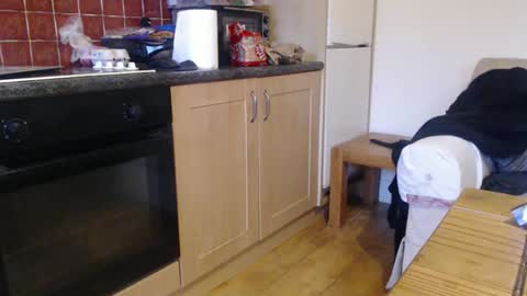 Snapshot of piercedcock069 chatting on 10-27-25, 09:02 piercedcock069 online show from 10-27-25, 09:02