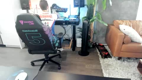 Pierre Fitch online show from 03-01-25, 10:53