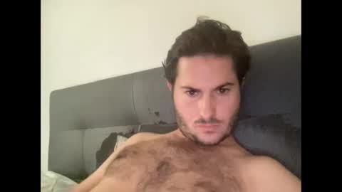 Snapshot of pierrot462900 chatting on 10-09-25, 01:31 pierrot462900 online show from 10-09-25, 01:31