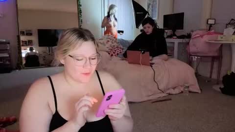 Piggy Rose online show from 04-04-26, 03:05