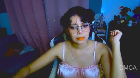 Snapshot of piixiie_d_oll chatting on 02-01-26, 03:49 Andrea G online show from 02-01-26, 03:49