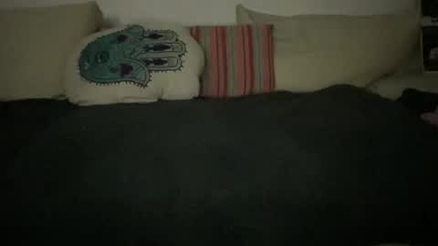 Pikafounes online show from 11-30-25, 07:40