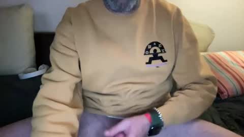 Pikafounes online show from 05-18-26, 12:29