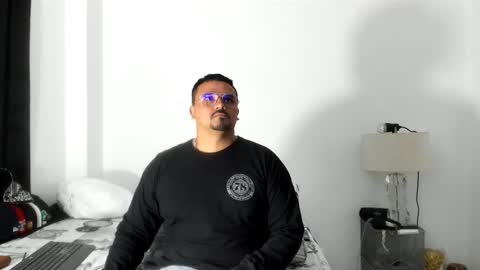 pikoro_gomez online show from 11-24-25, 01:16