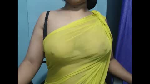 Snapshot of pilowprincess chatting on 04-24-26, 07:16 Sayra online show from 04-24-26, 07:16