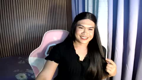 Snapshot of pinay_chloex chatting on 07-04-26, 12:44 CHLOE online show from 07-04-26, 12:44