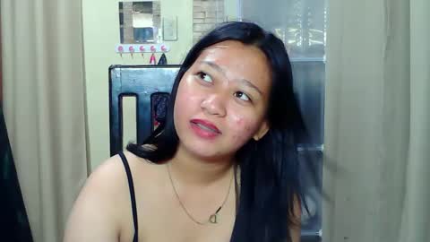 Snapshot of pinay_dhalia chatting on 09-09-25, 01:49 Dhalia online show from 09-09-25, 01:49