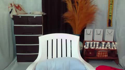 Snapshot of pinay_dhalia chatting on 10-15-25, 12:49 Dhalia online show from 10-15-25, 12:49