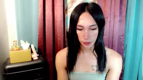 lucyLove online show from 11-22-25, 12:15