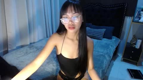 Snapshot of pinay_slutx chatting on 02-24-25, 10:26 dee online show from 02-24-25, 10:26