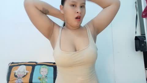 Snapshot of pinaybigboobs_69 chatting on 10-15-25, 05:51 just call me rose online show from 10-15-25, 05:51