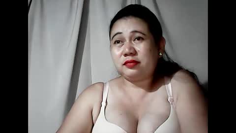 Snapshot of pinaymama12345 chatting on 03-13-26, 01:29 pinaymama12345 online show from 03-13-26, 01:29