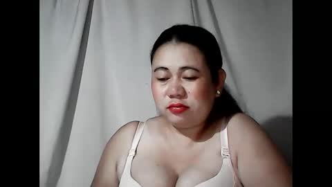 Snapshot of pinaymama12345 chatting on 04-05-26, 10:07 pinaymama12345 online show from 04-05-26, 10:07