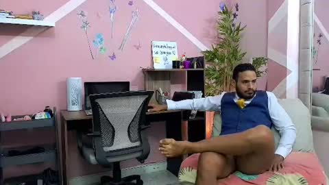 pineappleflipped online show from 07-30-26, 02:21