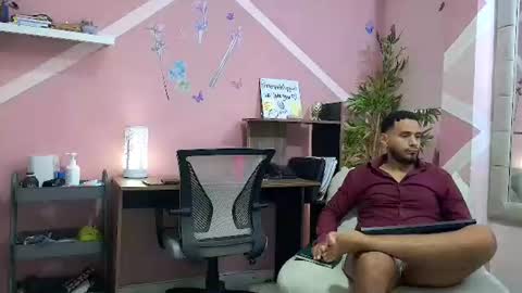 pineappleflipped online show from 08-06-26, 03:08
