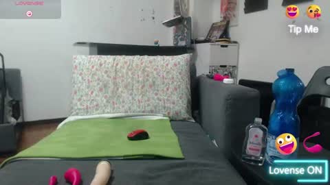 Snapshot of pingones79 chatting on 06-17-26, 01:30 pingones 79 online show from 06-17-26, 01:30