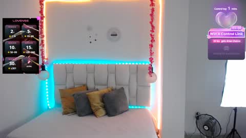 Snapshot of pink__tiffany chatting on 01-09-25, 01:50 tiffany online show from 01-09-25, 01:50