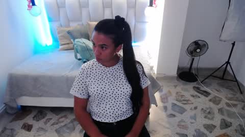 Snapshot of pink__tiffany chatting on 01-12-25, 06:59 tiffany online show from 01-12-25, 06:59