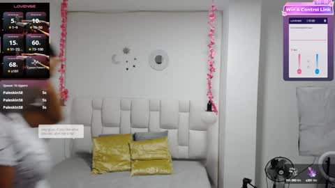 Snapshot of pink__tiffany chatting on 01-19-25, 02:04 tiffany online show from 01-19-25, 02:04