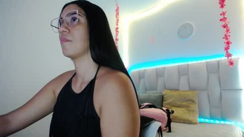 Snapshot of pink__tiffany chatting on 01-25-25, 08:10 tiffany online show from 01-25-25, 08:10