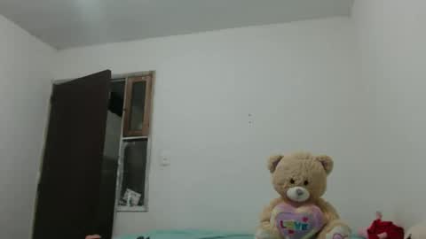 pink_love_25 online show from 03-18-26, 05:10