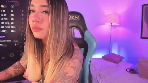 KELLY  online show from 10-11-25, 09:35