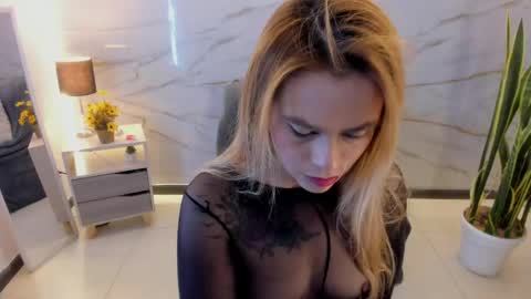 pink_secret online show from 04-27-26, 01:09