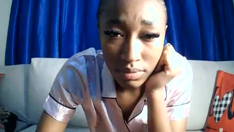 Snapshot of pinkaura_ chatting on 06-09-26, 07:03 PinkyAura online show from 06-09-26, 07:03