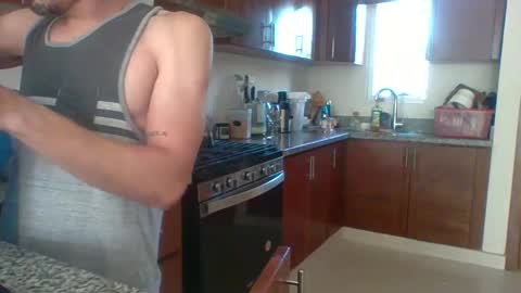 Snapshot of pinkcock89 chatting on 11-09-25, 12:58 J Steve online show from 11-09-25, 12:58