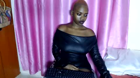 Snapshot of pinkdomina01 chatting on 06-15-26, 09:17 pinkdomina01 online show from 06-15-26, 09:17