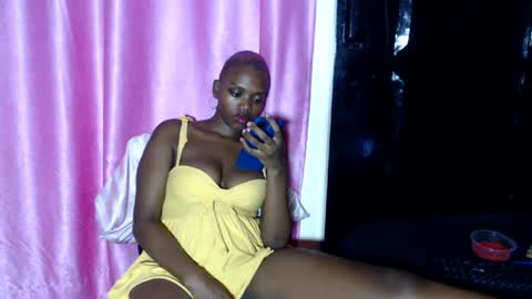 Snapshot of pinkdomina01 chatting on 07-12-26, 09:39 pinkdomina01 online show from 07-12-26, 09:39
