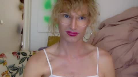 Snapshot of pinkfag chatting on 01-17-25, 07:16 pinkfag online show from 01-17-25, 07:16