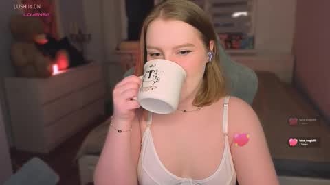 Snapshot of pinkiep1e chatting on 01-12-26, 12:05 pinkiep1e online show from 01-12-26, 12:05