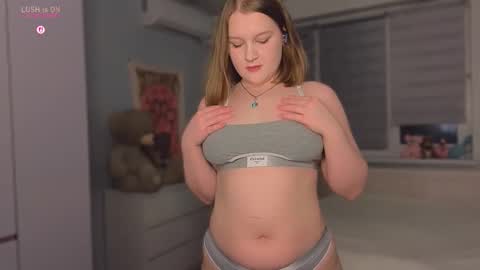 Snapshot of pinkiep1e chatting on 01-15-26, 12:15 pinkiep1e online show from 01-15-26, 12:15