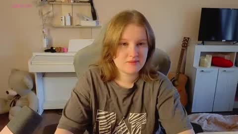 pinkiep1e online show from 05-05-26, 03:03
