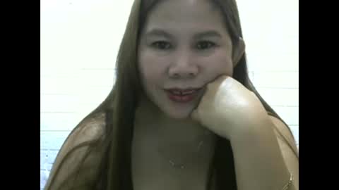 Snapshot of pinkishpusiemom18 chatting on 12-17-24, 05:29 pinkishpusiemom18 online show from 12-17-24, 05:29