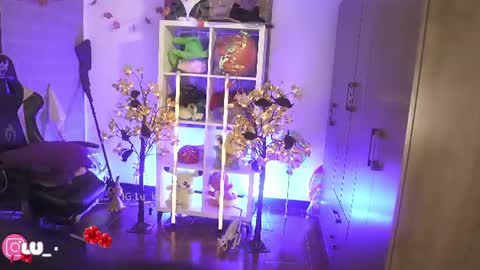 LUISA online show from 06-11-26, 06:39