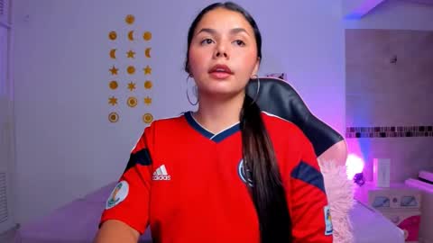 Sarah .. online show from 11-15-25, 01:03