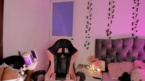 Snapshot of pinkpantherr_ chatting on 06-30-26, 08:32 Sarah .. online show from 06-30-26, 08:32