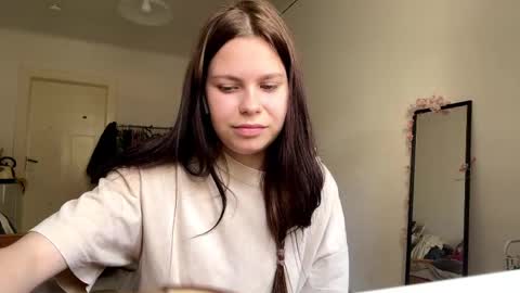 Emma online show from 05-16-26, 10:36
