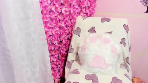 Snapshot of pinky_purr chatting on 10-02-25, 09:38 Pinky Purr online show from 10-02-25, 09:38